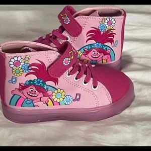High-top poppy trolls shoes with lights